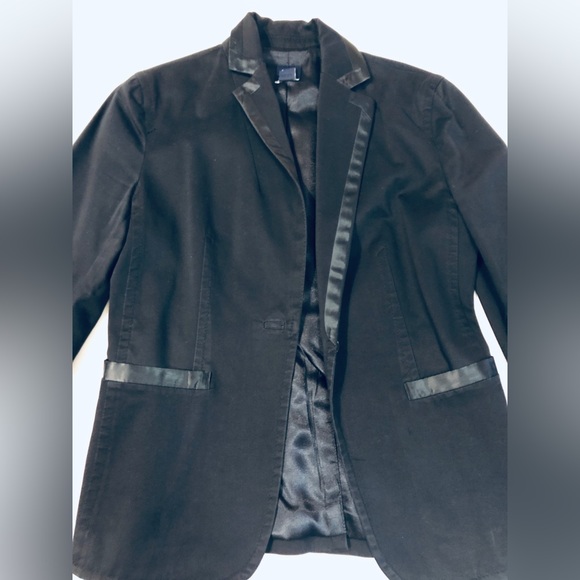 Gap Tuxedo Style Blazer - Picture 2 of 6